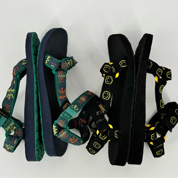 Teva Boys Original Universal Water Sandal Lot 2 Pairs Smiley Face Gecko Size 5 - Picture 5 of 8